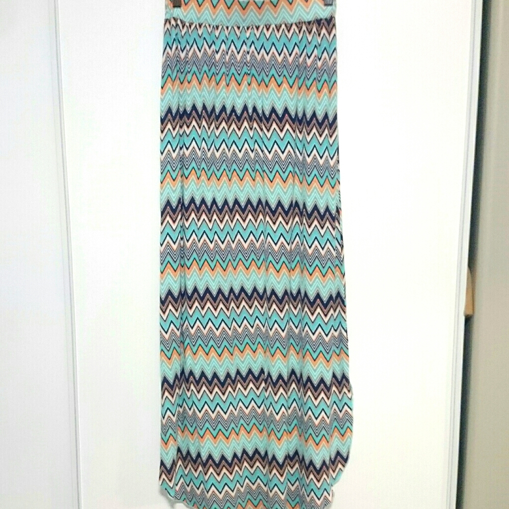 5/$15 Long maxi skirt XS